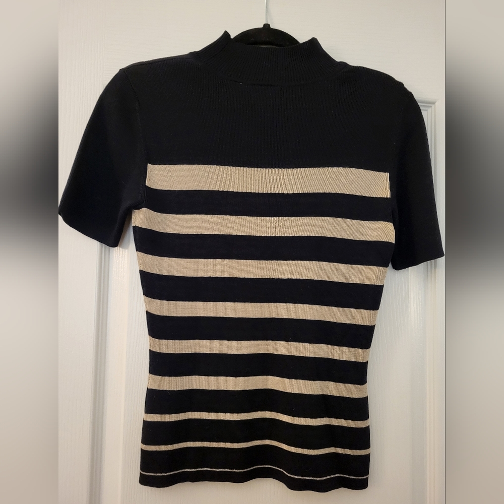 Small sized Preview Selection blouse. Tan and black. 100% silk.